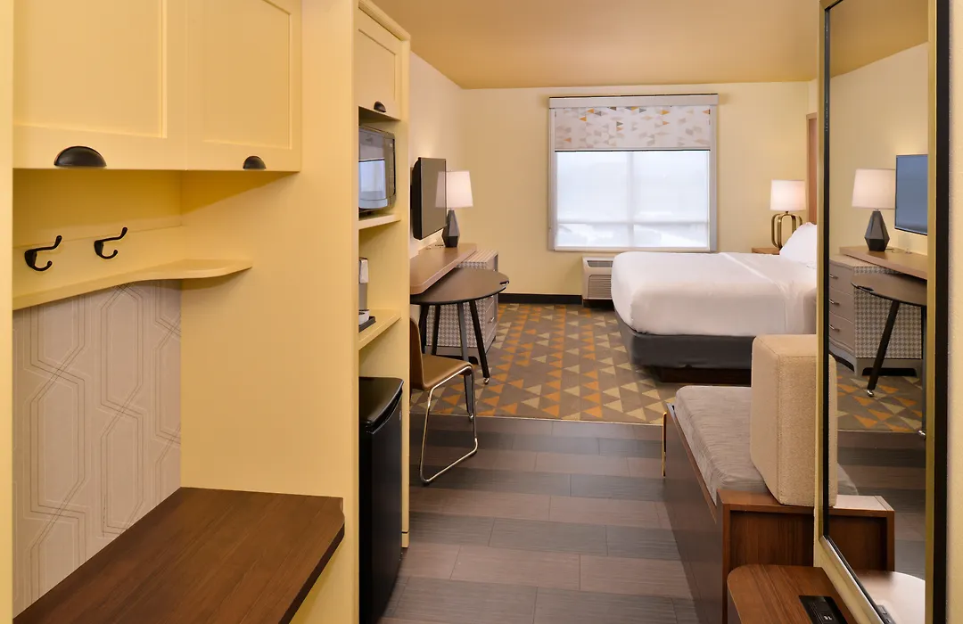Holiday Inn Kansas City Airport By Ihg-1